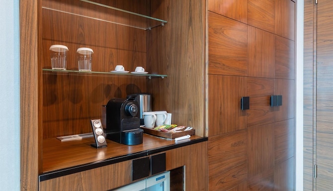 Park Inn by Radisson Istanbul Asia Kavacik - Suite with Whirlpool Room Detail