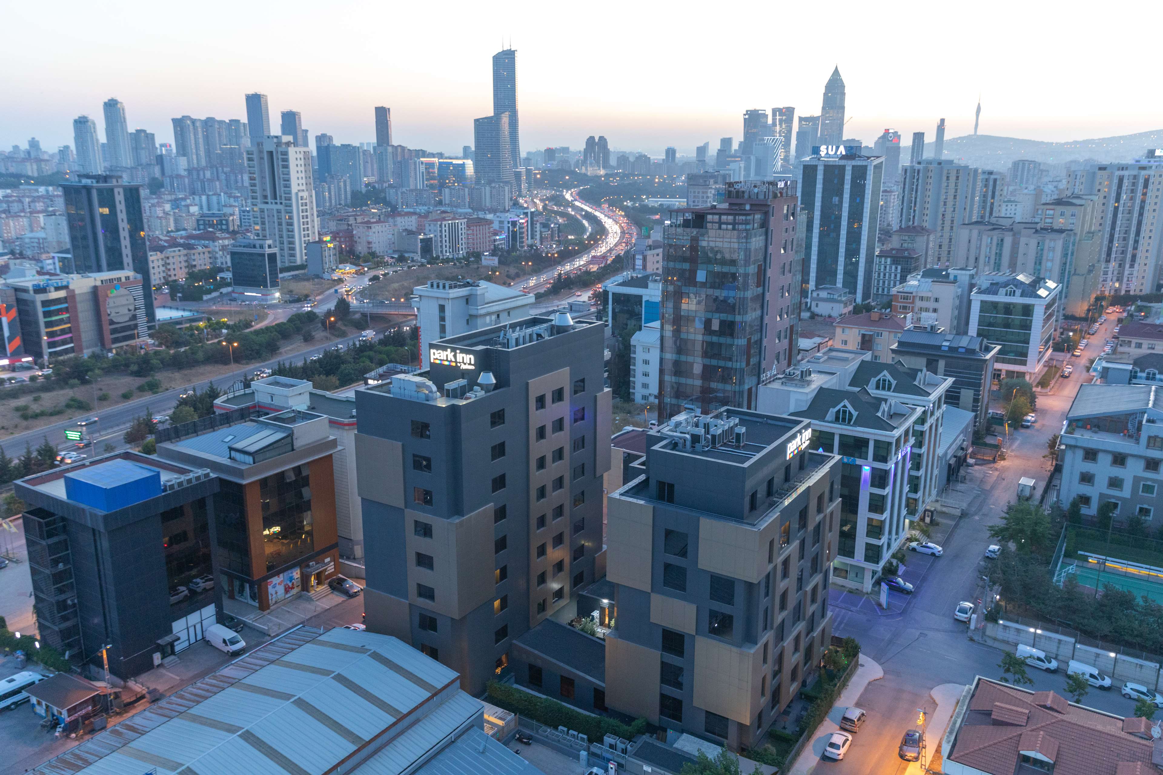 Park Inn by Radisson Istanbul Atasehir - Hotel video