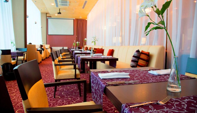 Park Inn by Radisson, Izhevsk - ресторан The Taste