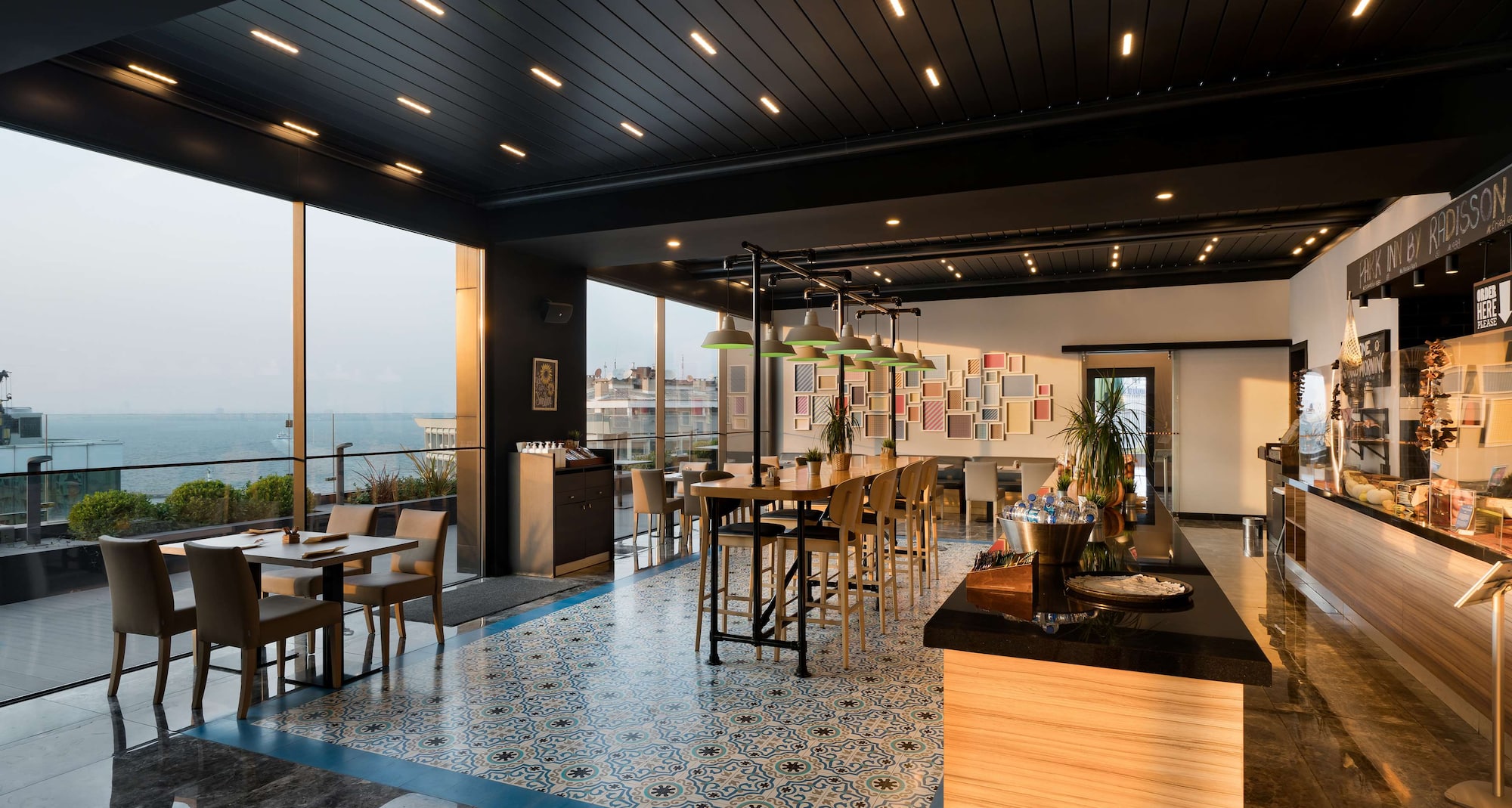 Park Inn by Radisson Izmir - Breakfast Area