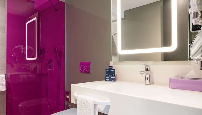 Park Inn by Radisson Izmir - Bathroom