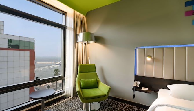 Park Inn by Radisson Izmir - Superior Room - Sea View