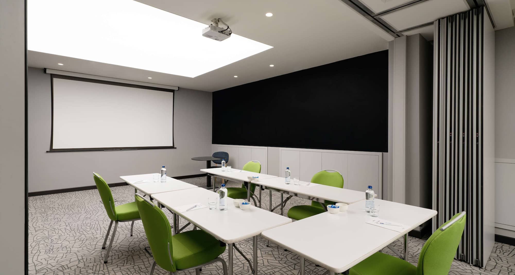 Park Inn by Radisson Izmir - Meeting Room