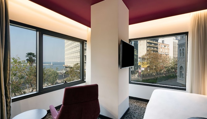 Park Inn by Radisson Izmir - Junior Suite