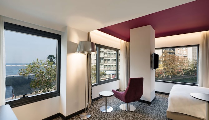 Park Inn by Radisson Izmir - Junior Suite