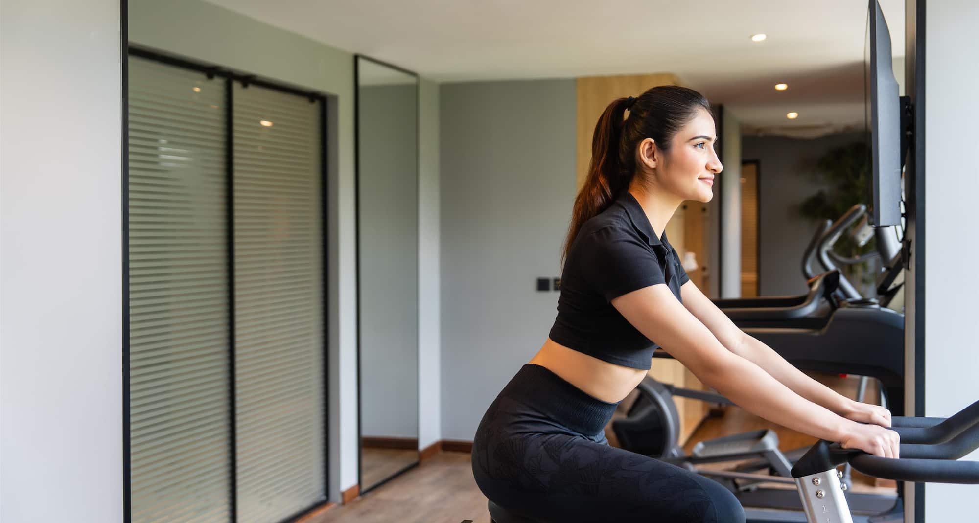 Park Inn by Radisson Jabalpur - Gym working out