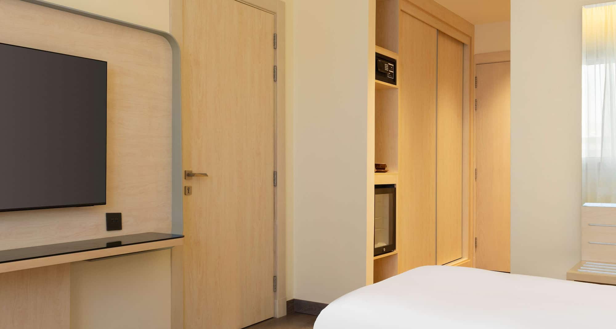 Park Inn by Radisson Jeddah Al Hamra - Twin Standard Room