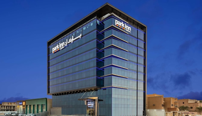 Park Inn by Radisson Jeddah Madinah Road - Hotel exterior