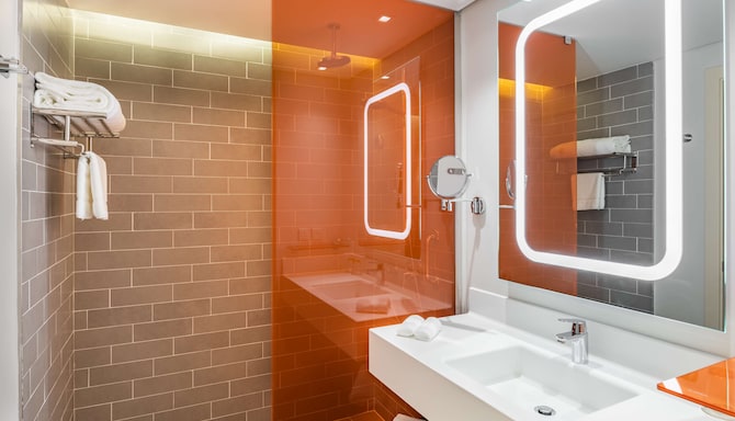 Park Inn by Radisson Jeddah Madinah Road - غرفة الضيوف