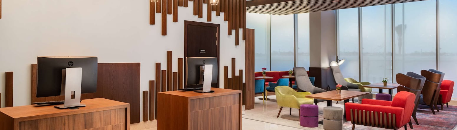 Park Inn by Radisson Jeddah Madinah Road - Lobby