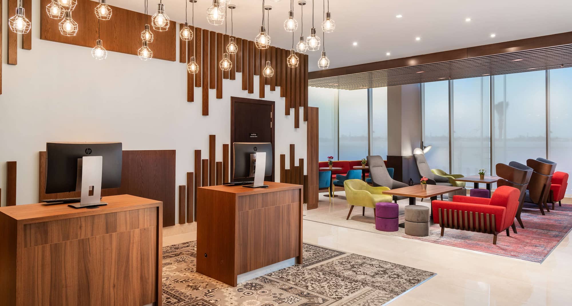 Park Inn by Radisson Jeddah Madinah Road - عرض اللوبي