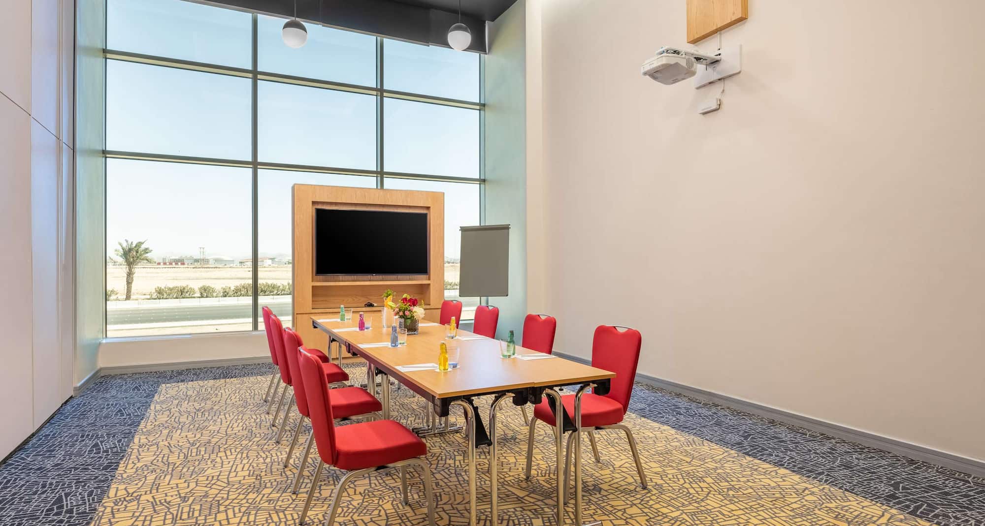 Park Inn by Radisson Jeddah Madinah Road - Meeting room - boardroom setup