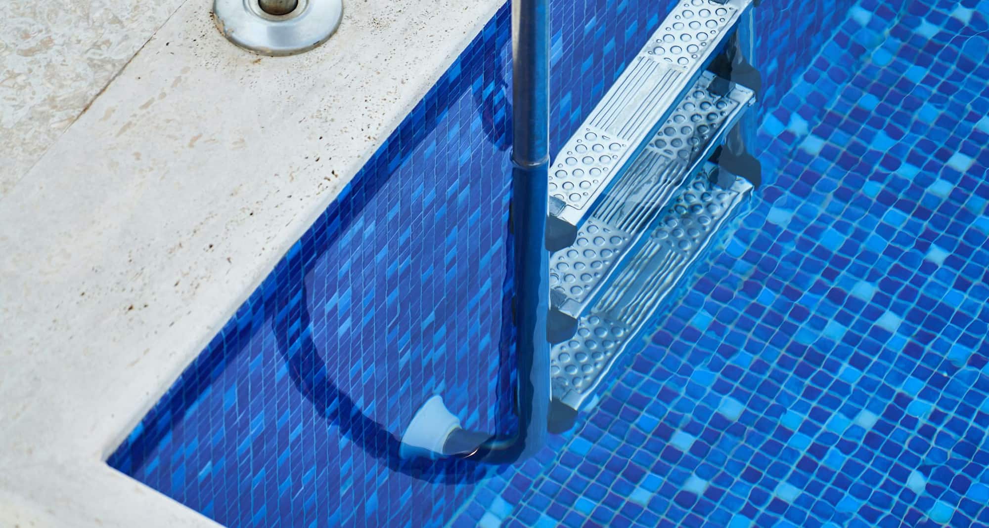 بارك إن باي راديسون جدة طريق المدينة - حمام سباحة فوق السطح