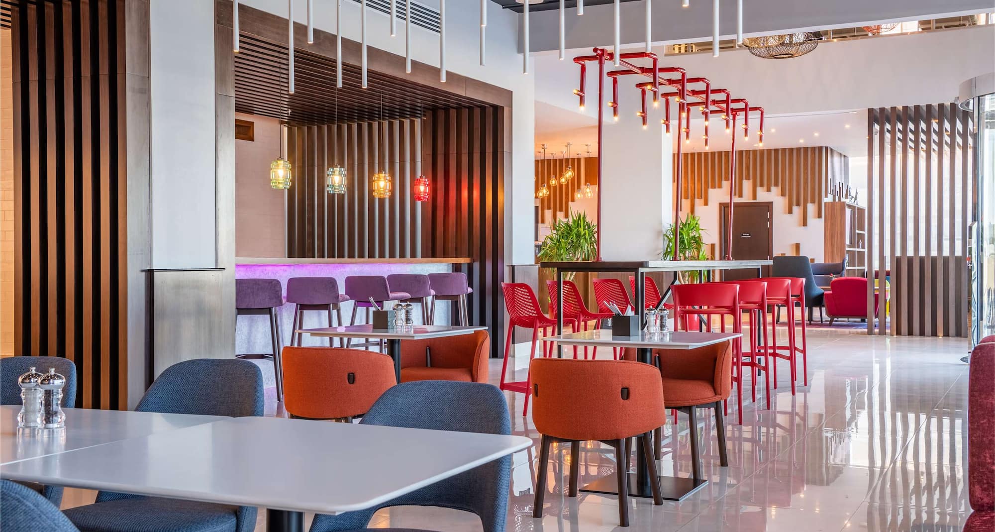 Park Inn by Radisson Jeddah Madinah Road - Live-inn causal dining space