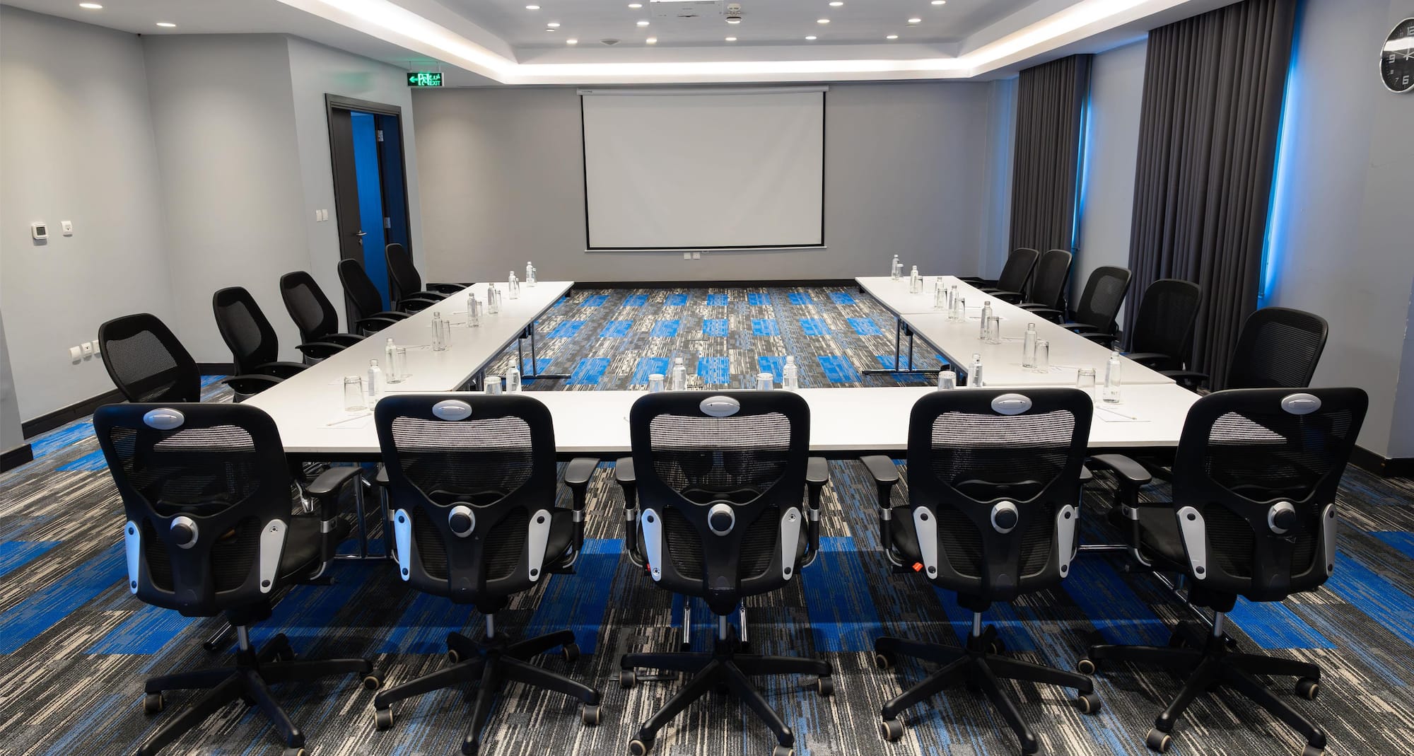 Park Inn by Radisson Jubail Industrial City - Rome U Shape