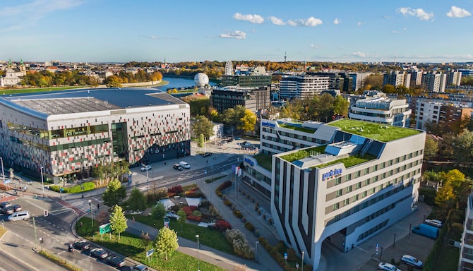 Park Inn by Radisson Krakow - Set udefra
