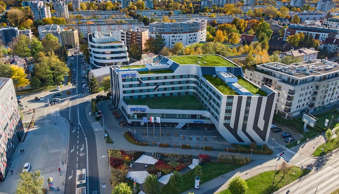 Park Inn by Radisson Kraków - Hotel exterior