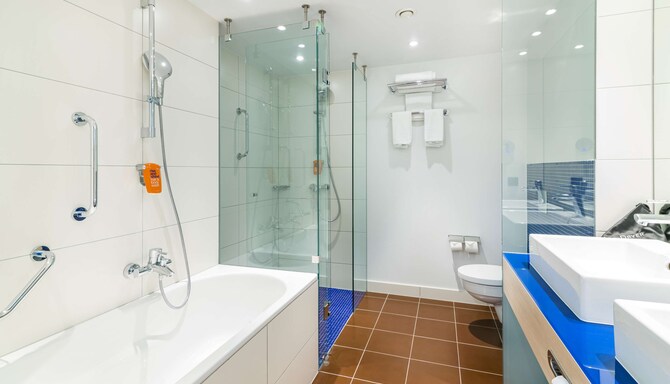 Park Inn by Radisson Krakow - Bathroom