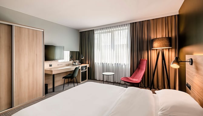 Park Inn by Radisson Krakow - Standard Room & Family Room