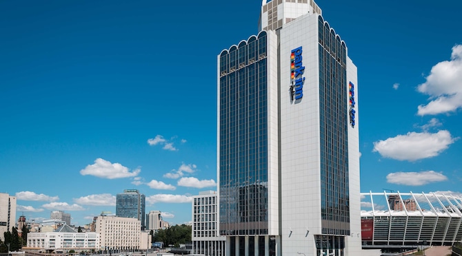 Park Inn by Radisson Kyiv Troyitska - Exterior