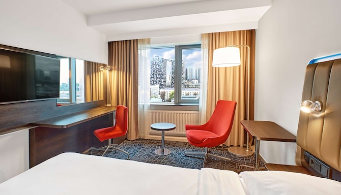 Park Inn by Radisson Kyiv Troyitska - Guest Room