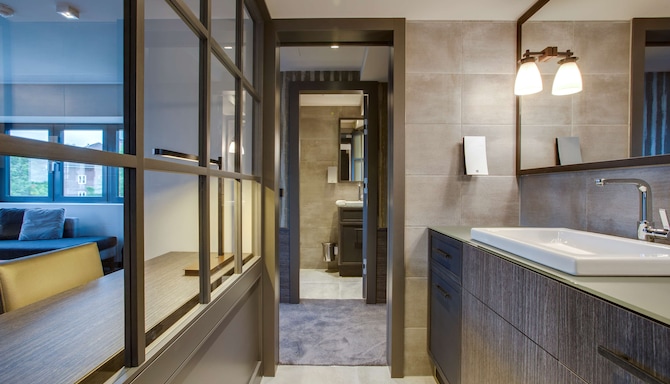 Park Inn by Radisson Lübeck - Superior Room bathroom