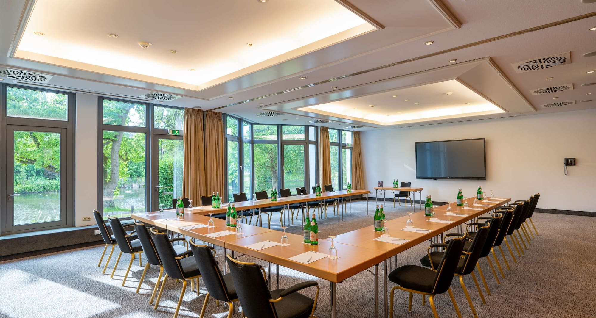 Park Inn by Radisson Lübeck - Meeting Room Pier 4+5 U-shape set-up