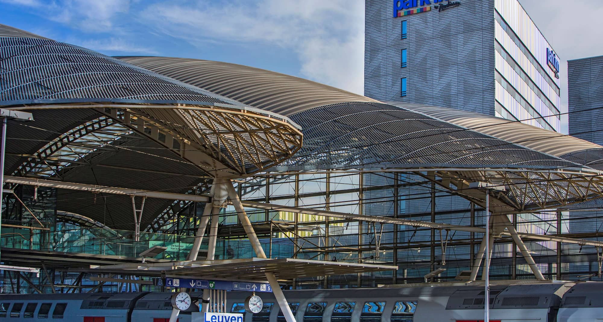 Park Inn by Radisson Leuven - Visuale esterna