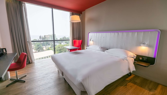 Park Inn by Radisson Libreville - Superior Room with sea view