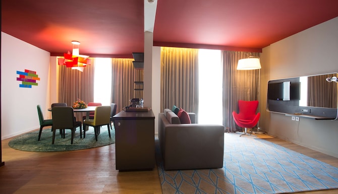 Park Inn by Radisson Libreville - Suite - Sea View