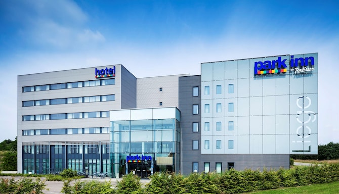 Park Inn by Radisson Liege Airport - Buitenzijde hotel