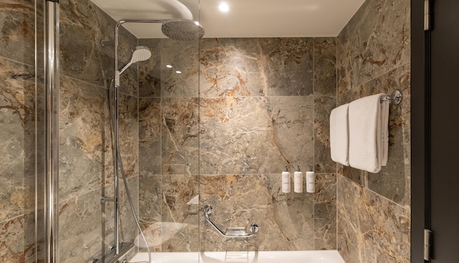 Park Inn By Radisson Liege Airport - Chambres / Logements