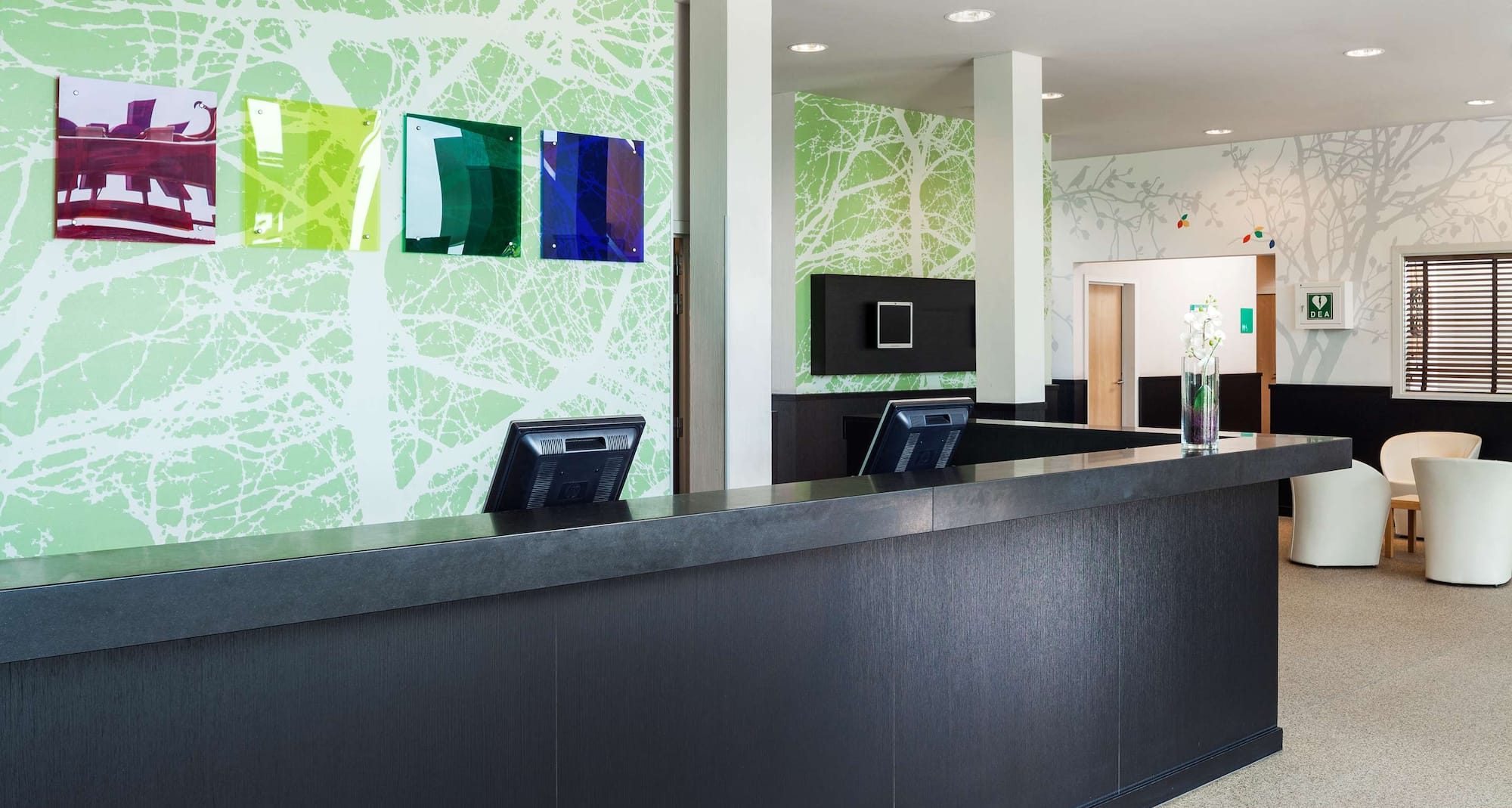 Park Inn By Radisson Liege Airport - Reception Desk