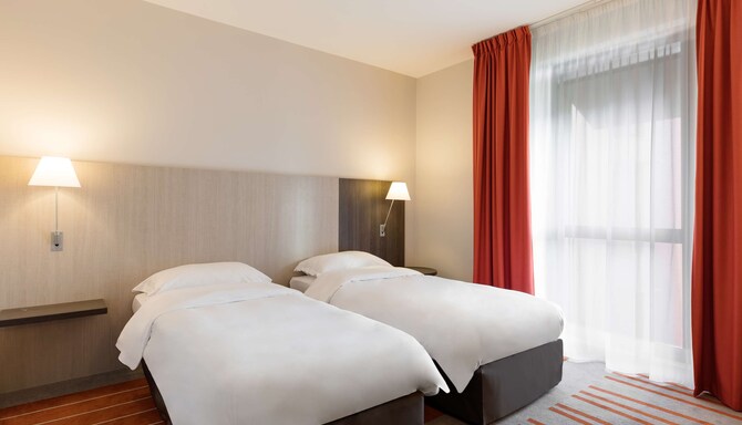 Park Inn by Radisson Lille Grand Stade - Standard Room twin beds