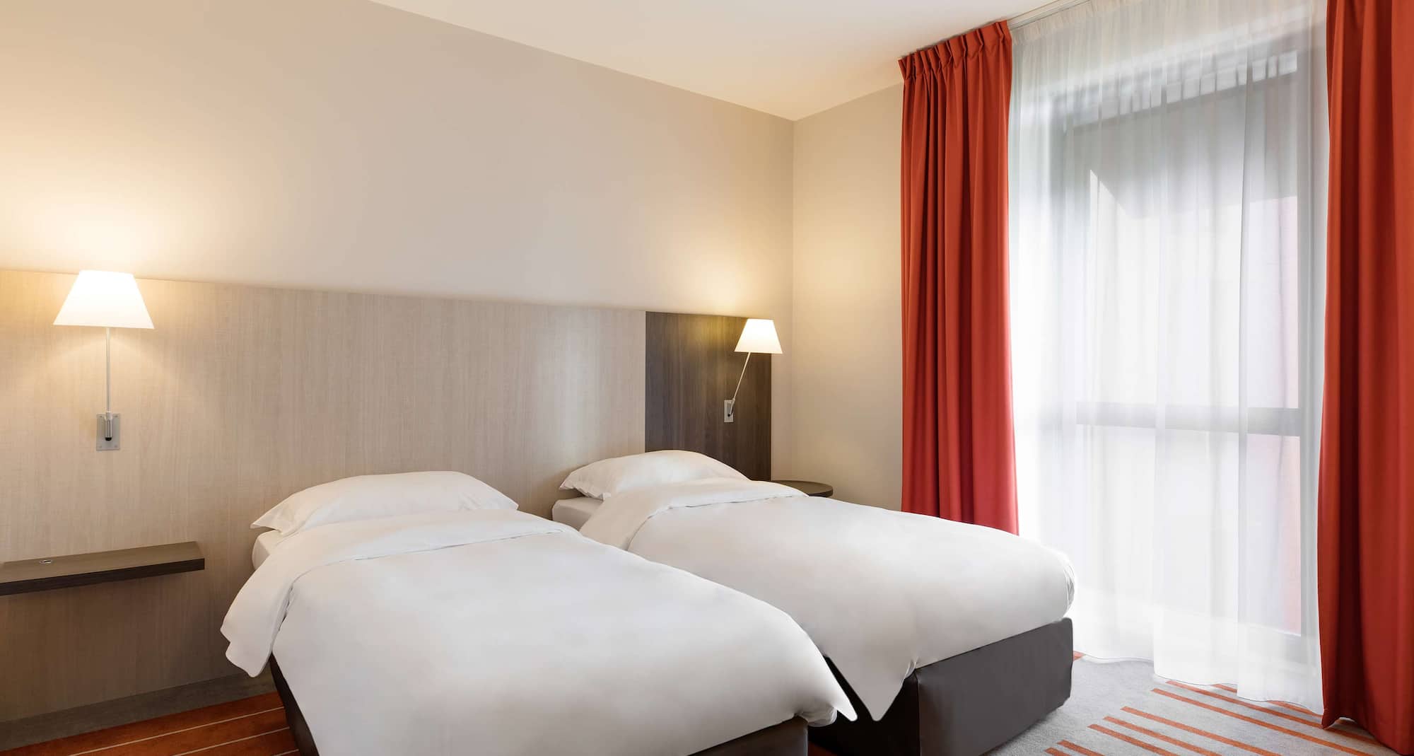 Park Inn by Radisson Lille Grand Stade - Standard Room twin beds