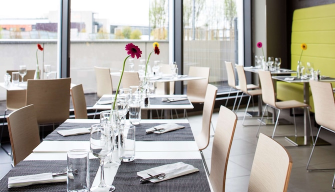 Park Inn by Radisson Lille Grand Stade - Restaurant
