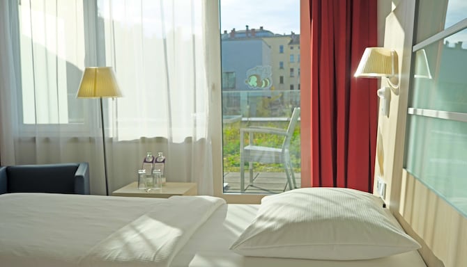 Park Inn by Radisson Linz - Standards Zimmer Terrasse
