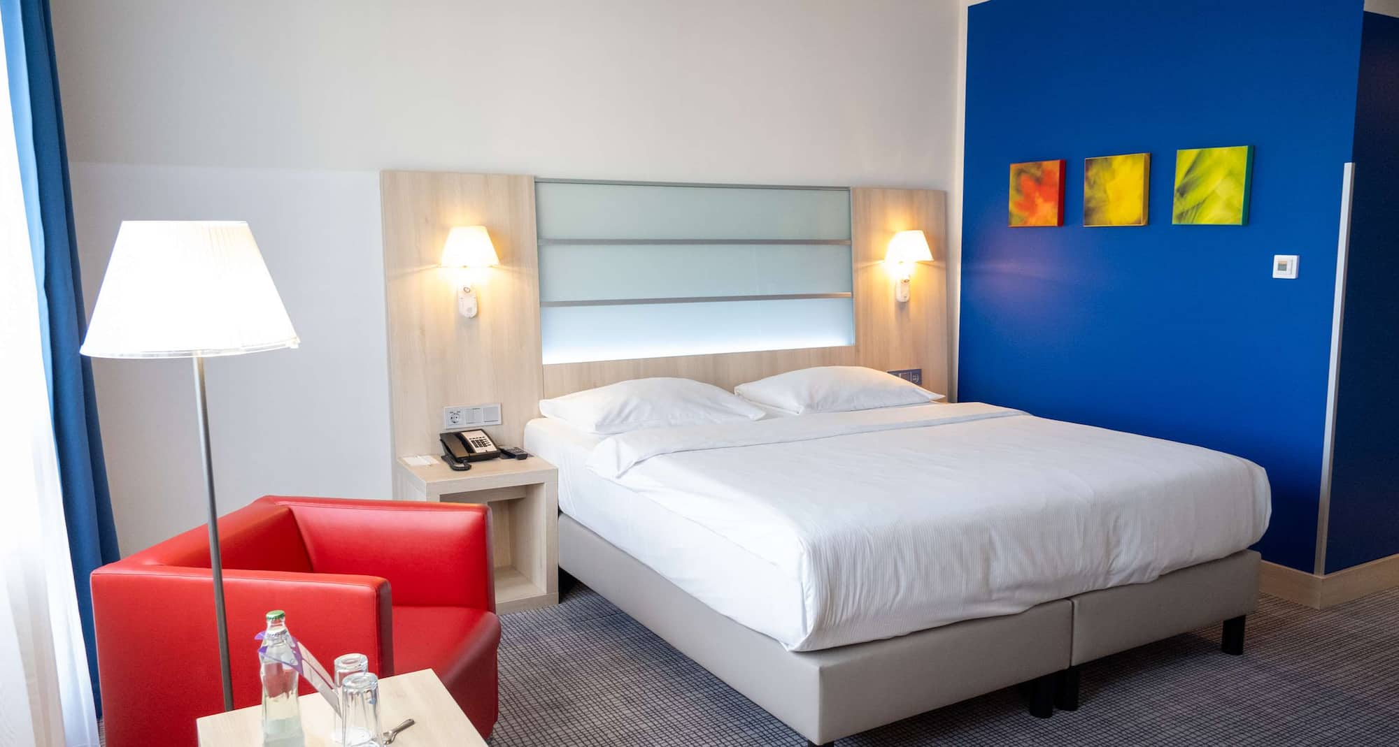 Park Inn by Radisson Linz - Standard Room King Size Bed