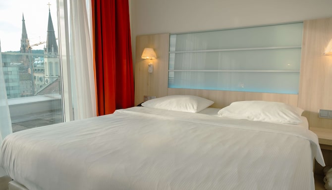 Park Inn by Radisson Linz - Blick von der Suite