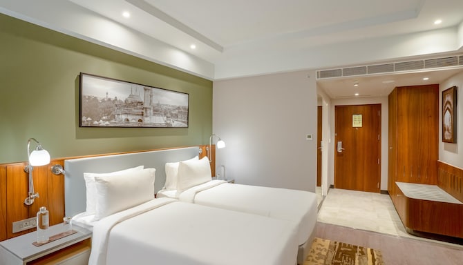 Park Inn by Radisson Lucknow Vikas Nagar - Superior Room