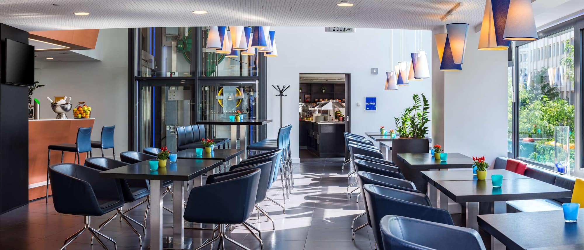 Park Inn by Radisson Luxembourg City - DUE Bar