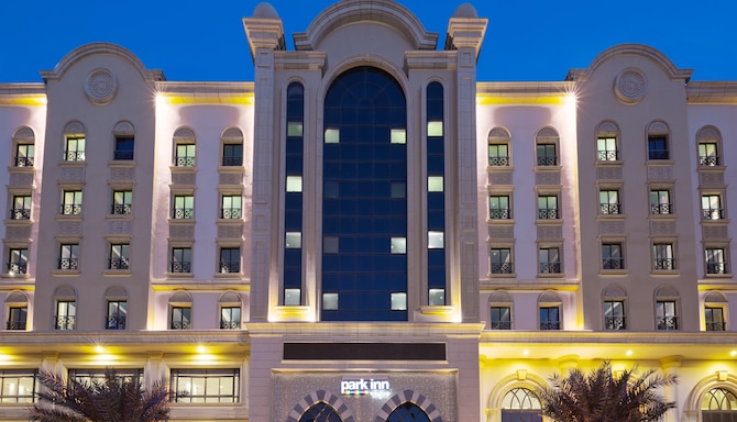 Park Inn by Radisson Makkah Al Naseem - Vy över fasaden