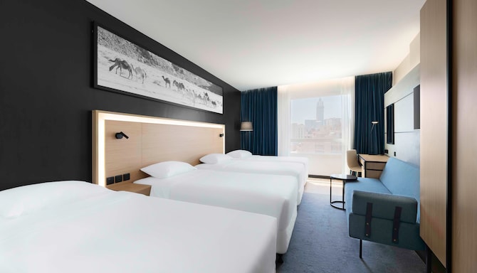 Park Inn by Radisson Makkah Thakher Algharbi - Superior Quad Room