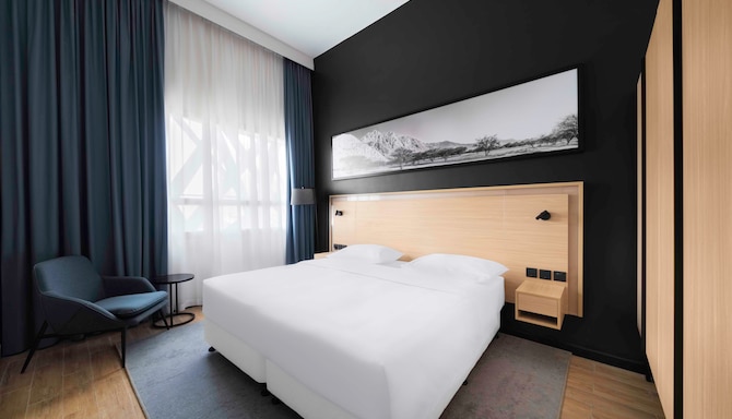 Park Inn by Radisson Makkah Thakher Algharbi - Standard Room King Bed
