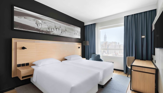 Park Inn by Radisson Makkah Thakher Alsharqi - Standard Room with twin beds