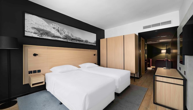 Park Inn by Radisson Makkah Thakher Alsharqi - Junior Suite with twin beds