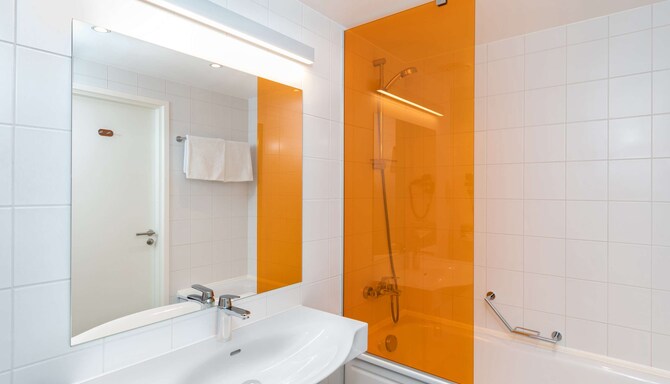 Park Inn by Radisson Meriton Conference & Spa Hotel Tallinn (Estland) - Superior-rum