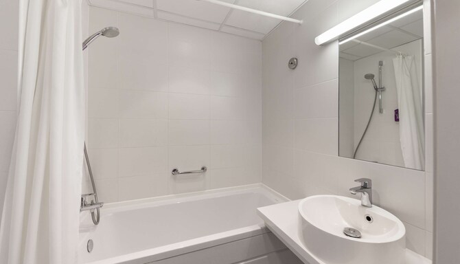 Park Inn by Radisson Meriton Conference & Spa Hotel Tallinn (Estland) - Badrum i standardrum