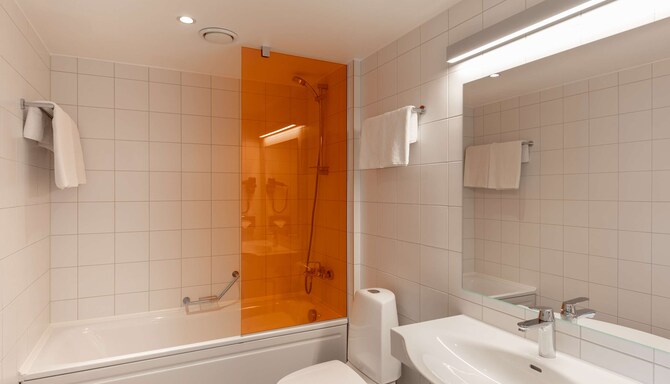 Park Inn by Radisson Meriton Conference & Spa Hotel Tallinn (Estland) - Badrum