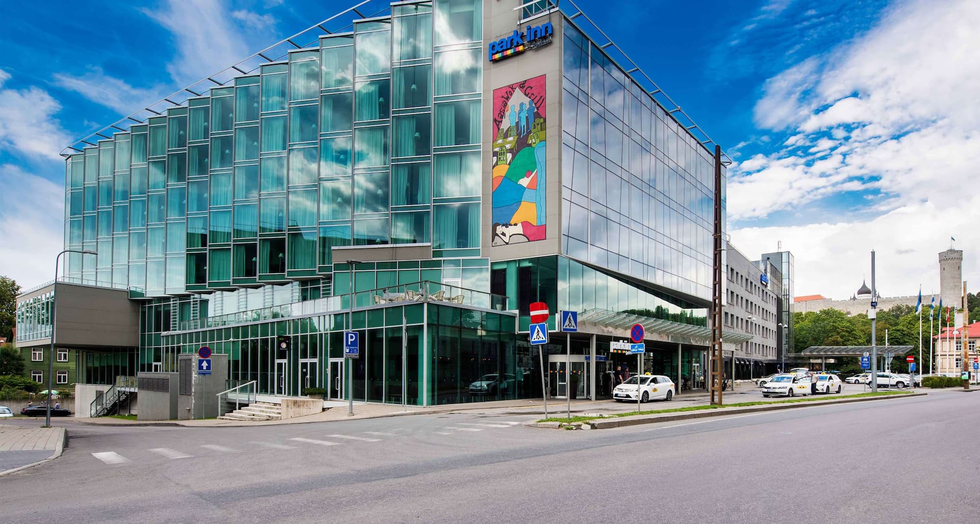 Park Inn by Radisson Meriton Conference & Spa Hotel Tallinn (Estonia) - отель снаружи